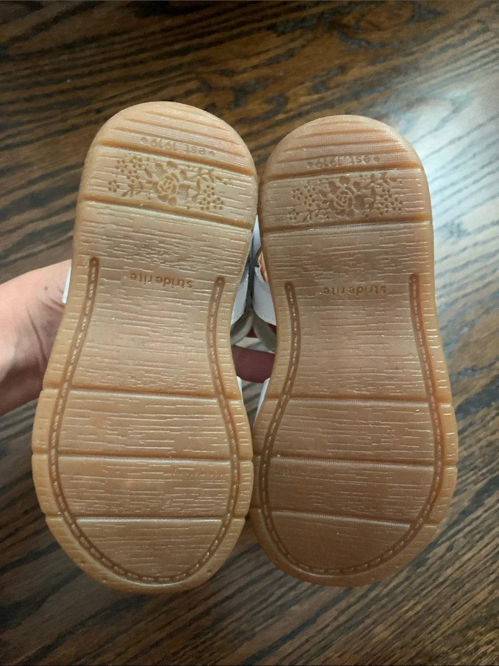 Stride Rite Wide White Bow Sandals
